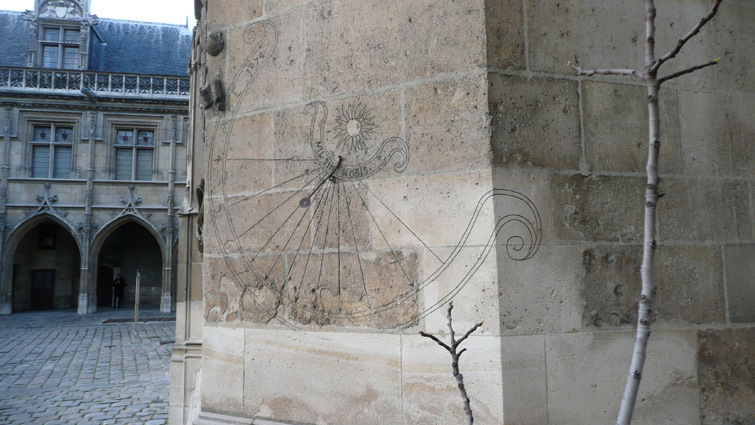 Hôtel de Cluny courtyard